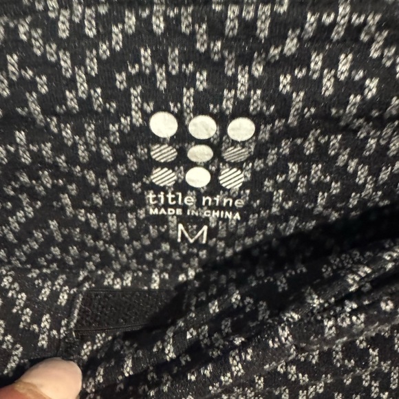 Title Nine Daily Decathlon Running Leggings Black/Gray Size M - Picture 5 of 12